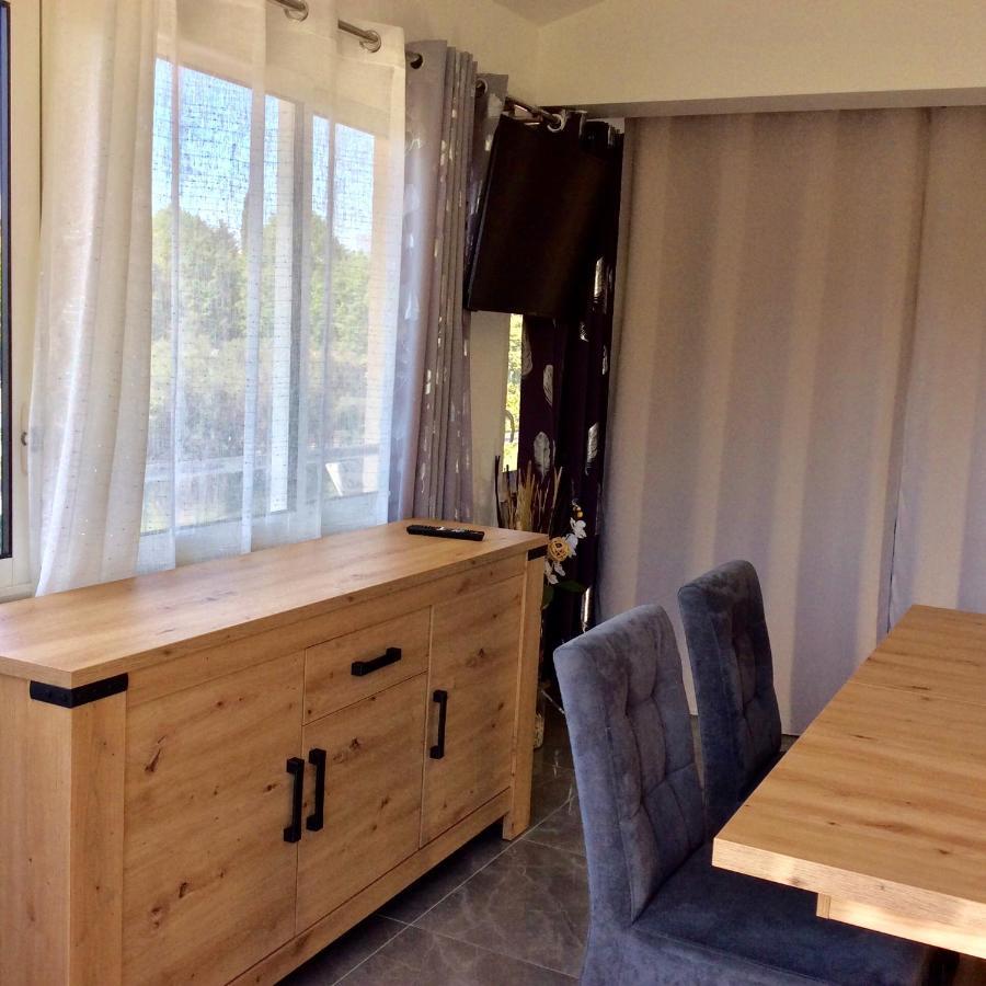 Bienvenue Chez Alain Et Marie Apartment อองทีบส์ ภายนอก รูปภาพ