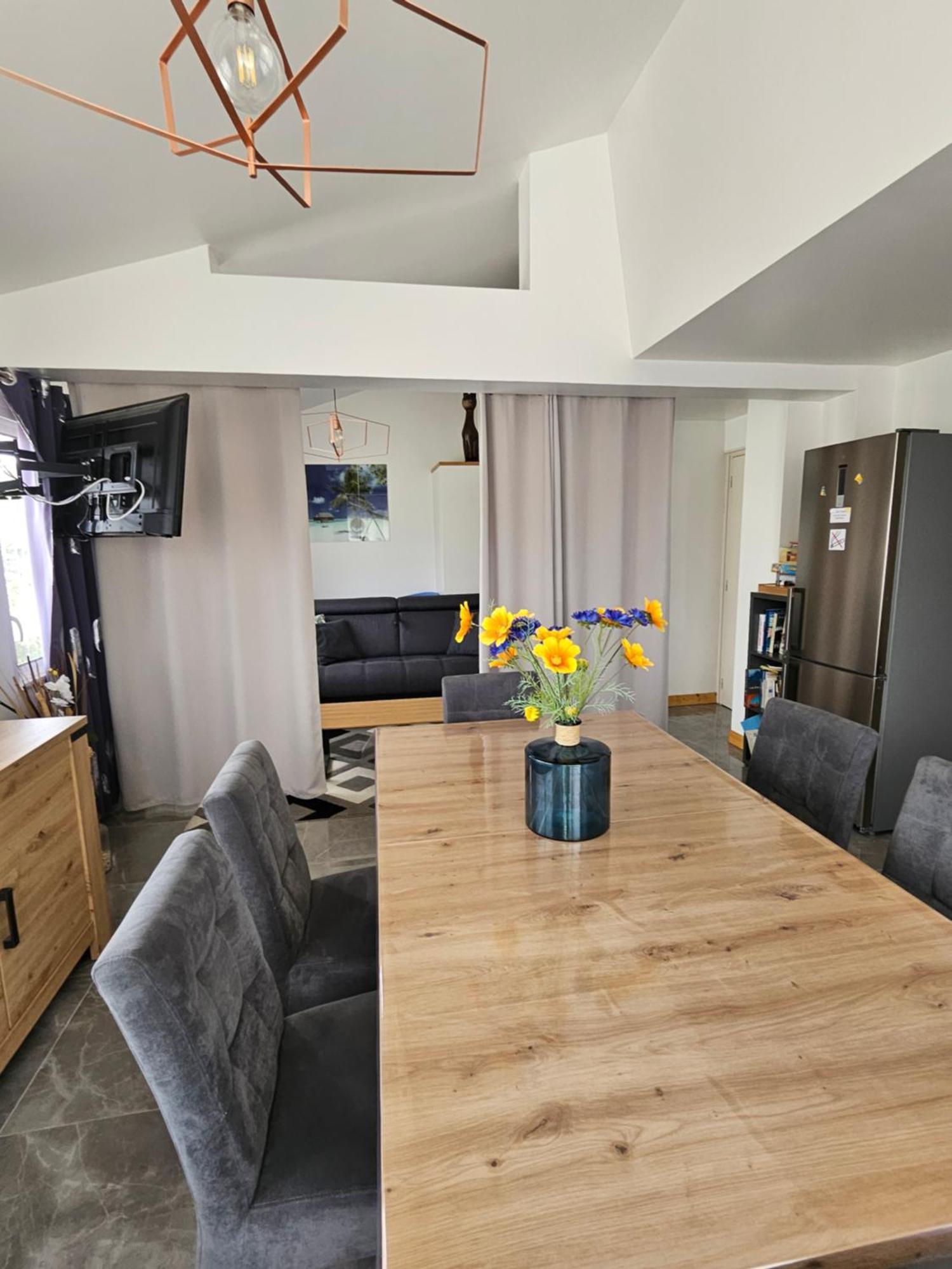 Bienvenue Chez Alain Et Marie Apartment อองทีบส์ ห้อง รูปภาพ